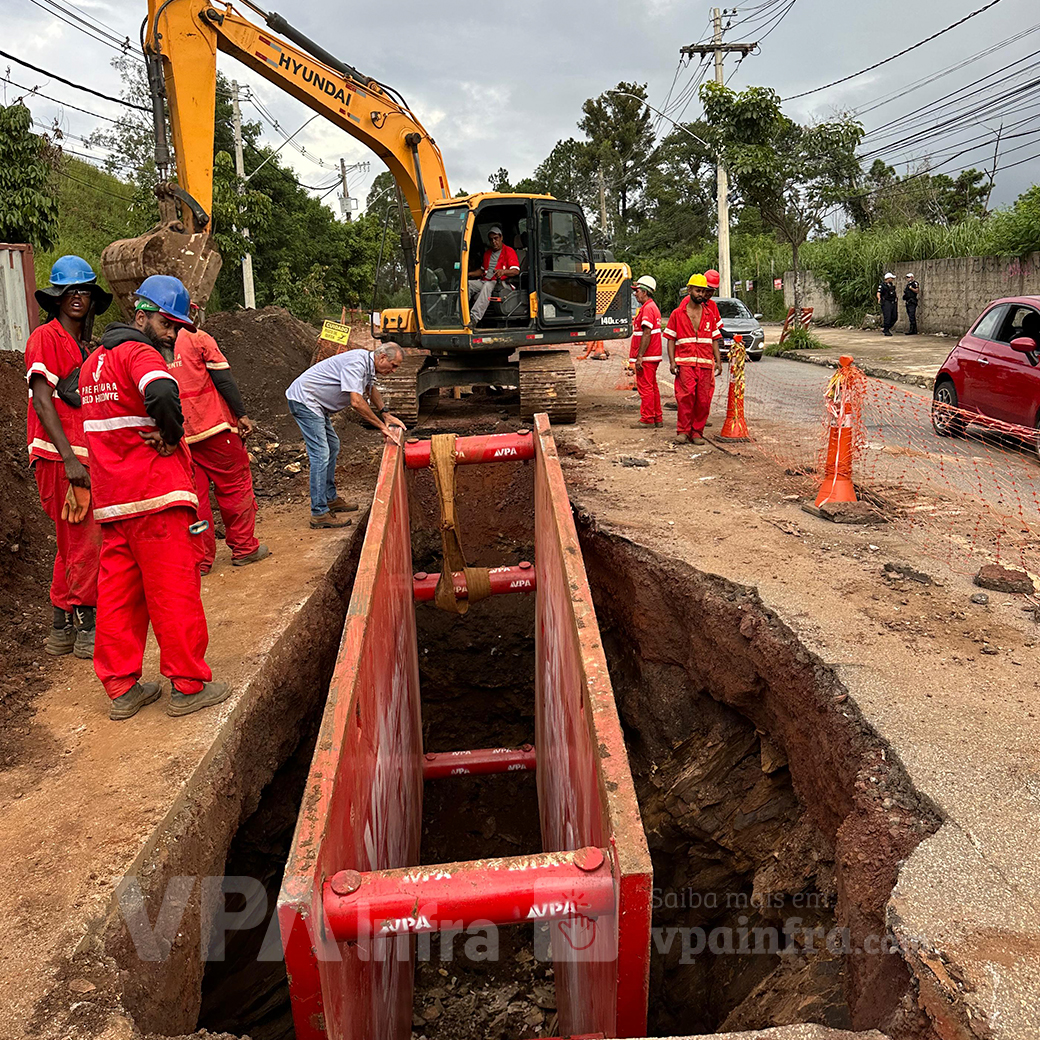 Segurança para trabalhadores após cratera se abrir em bairro nobre de BH